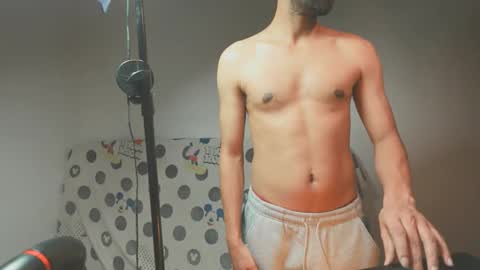 Snapshot of lovely__person chatting on 02/05/25, 08:35 Lovely Person online show from 02/05/25, 08:35