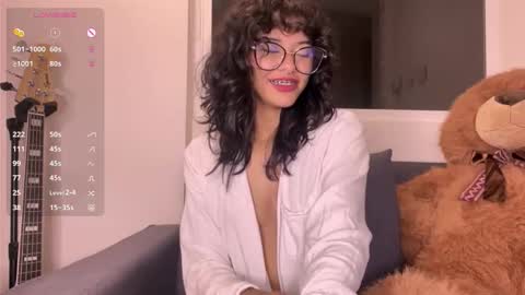 Snapshot of lovely_allys chatting on 01/09/26, 02:25 Allyson 3 online show from 01/09/26, 02:25