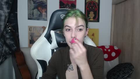 Cassie online show from 12/18/24, 10:35
