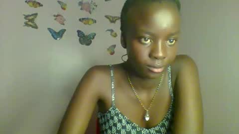 Snapshot of lovely_choco chatting on 12/19/25, 06:15 Choco online show from 12/19/25, 06:15