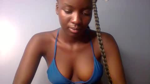 Snapshot of lovely_choco chatting on 02/14/26, 05:32 Choco online show from 02/14/26, 05:32