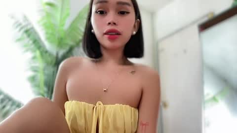 lovely_cittie18 online show from 06/17/26, 04:04