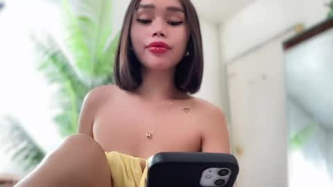 lovely_cittie18 online show from 06/18/26, 04:02