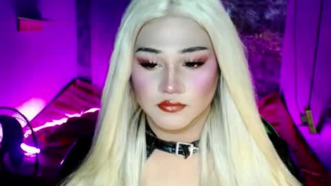 lovely_coleen online show from 12/01/25, 09:42