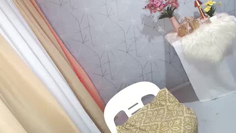 Snapshot of lovely_dale chatting on 10/08/25, 10:35 Lovely Dale online show from 10/08/25, 10:35