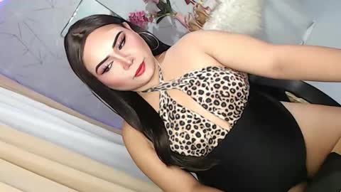 Snapshot of lovely_dale chatting on 10/24/25, 04:03 Lovely Dale online show from 10/24/25, 04:03