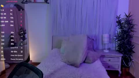 Emma online show from 06/29/26, 01:11