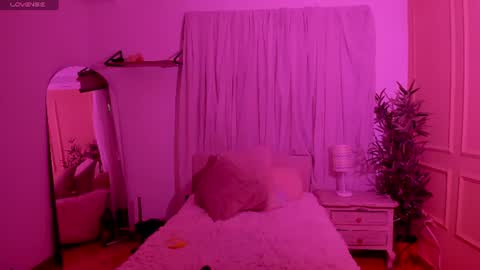 Emma online show from 07/11/26, 01:47