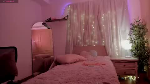 Emma online show from 07/17/26, 01:51