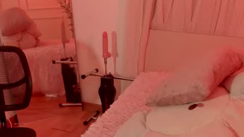 Emma online show from 07/25/26, 01:19