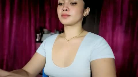 Snapshot of lovely_kurtny04 chatting on 05/25/26, 11:33 LOVE online show from 05/25/26, 11:33