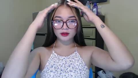 Lovely Laura online show from 01/05/25, 05:41