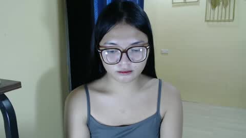 Lovely Laura online show from 03/12/25, 01:47