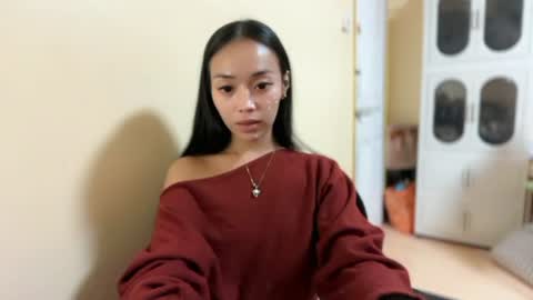 lovely_leah23 online show from 07/01/26, 05:56