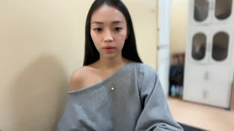 lovely_leah23 online show from 07/07/26, 07:09