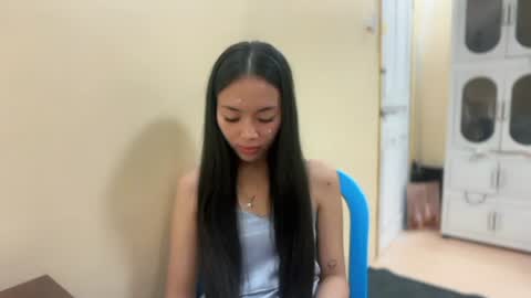 lovely_leah23 online show from 07/18/26, 09:18
