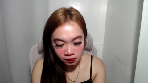 lovely_lianne online show from 07/28/26, 12:48