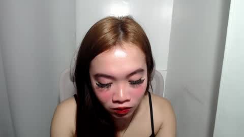 lovely_lianne online show from 07/28/26, 02:13