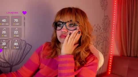 Snapshot of lovely_paris_01 chatting on 05/05/26, 06:10 Paris Rose online show from 05/05/26, 06:10