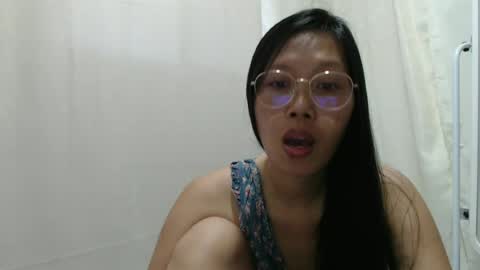 Snapshot of lovely_pinayxxx chatting on 06/15/26, 11:29 lovely_pinayxxx online show from 06/15/26, 11:29