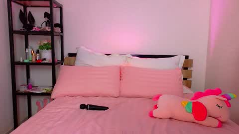 Snapshot of lovely_poppy chatting on 11/01/25, 01:18 Lolly online show from 11/01/25, 01:18