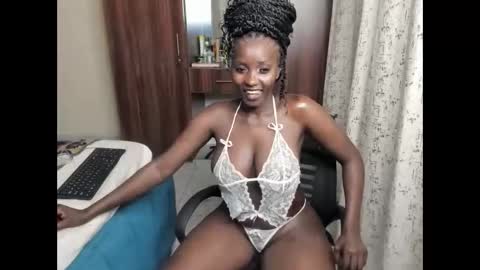 Snapshot of lovely_princes1 chatting on 10/07/25, 10:51 I  am witty online show from 10/07/25, 10:51