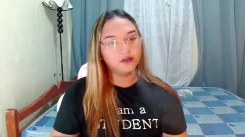 lovely_rica online show from 07/26/26, 04:25