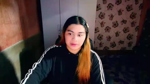 lovely_ricaxxx online show from 10/14/25, 04:24