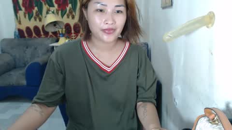 Snapshot of lovely_singlemom chatting on 01/08/25, 08:39 ask me dear online show from 01/08/25, 08:39