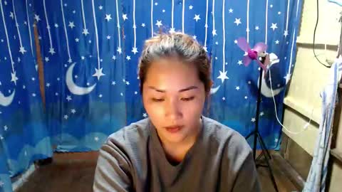 Snapshot of lovely_singlemom chatting on 12/19/25, 12:56 ask me dear online show from 12/19/25, 12:56