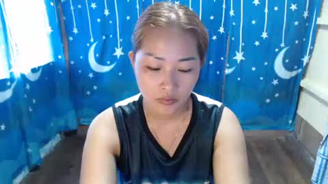 Snapshot of lovely_singlemom chatting on 12/22/25, 11:57 ask me dear online show from 12/22/25, 11:57