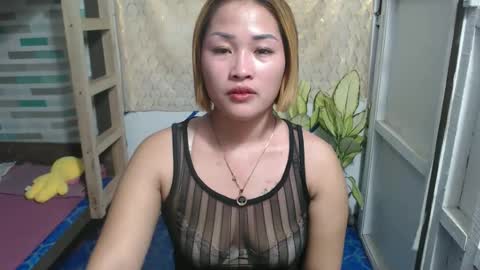 Snapshot of lovely_singlemom chatting on 02/25/26, 01:15 ask me dear online show from 02/25/26, 01:15