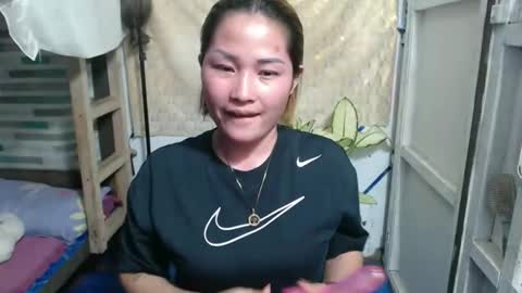 Snapshot of lovely_singlemom chatting on 03/20/26, 08:30 ask me dear online show from 03/20/26, 08:30