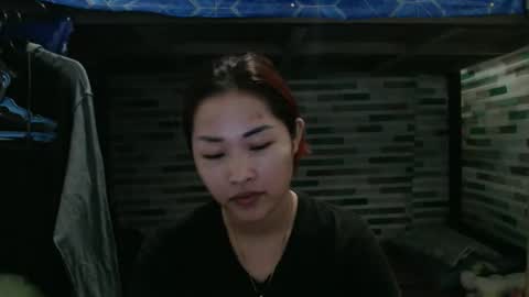 Snapshot of lovely_singlemom chatting on 04/09/26, 12:43 ask me dear online show from 04/09/26, 12:43