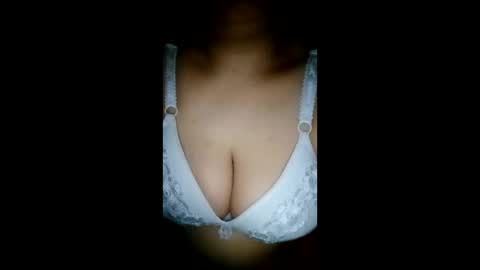 Snapshot of lovely_sweet_girl chatting on 01/09/26, 05:15 katrina follow me guys online show from 01/09/26, 05:15