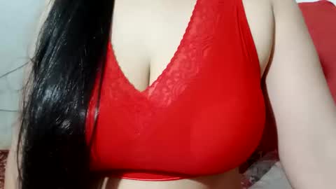 Snapshot of lovely_sweet_girl chatting on 03/07/26, 08:00 katrina follow me guys online show from 03/07/26, 08:00