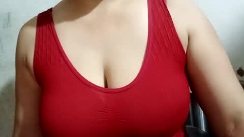Snapshot of lovely_sweet_girl chatting on 07/12/26, 10:39 katrina follow me guys online show from 07/12/26, 10:39