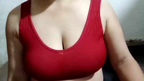 Snapshot of lovely_sweet_girl chatting on 07/13/26, 10:07 katrina follow me guys online show from 07/13/26, 10:07