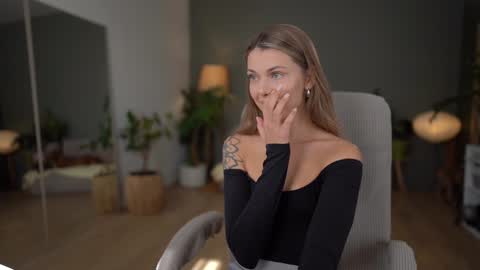 Snapshot of lovely_tammy chatting on 09/22/25, 11:34 Very miss youWill be back soon Tammy online show from 09/22/25, 11:34