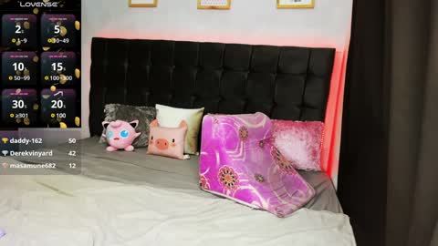 Snapshot of lovely_violet13 chatting on 12/11/24, 11:54 lovely violet13 online show from 12/11/24, 11:54
