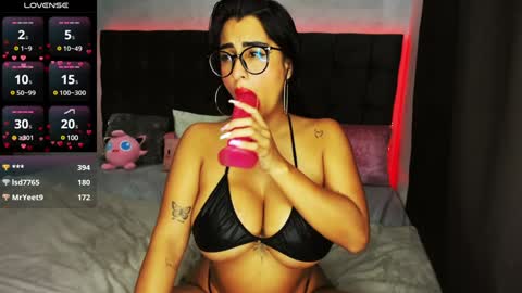 Snapshot of lovely_violet13 chatting on 02/06/25, 08:56 lovely violet13 online show from 02/06/25, 08:56