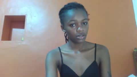 Lovely yvonne online show from 10/13/25, 10:48