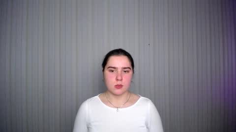 Snapshot of lovelyangel_xx chatting on 12/11/24, 10:58 lovelyangel_xx online show from 12/11/24, 10:58