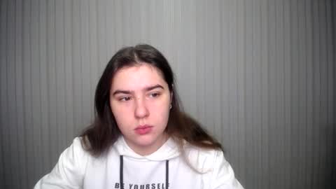 Snapshot of lovelyangel_xx chatting on 12/25/24, 08:07 lovelyangel_xx online show from 12/25/24, 08:07
