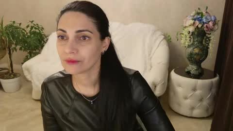 Snapshot of lovelybeatricee chatting on 05/03/26, 11:49 Beatrice online show from 05/03/26, 11:49