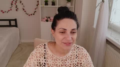 Snapshot of lovelybeatricee chatting on 05/26/26, 10:44 Beatrice online show from 05/26/26, 10:44