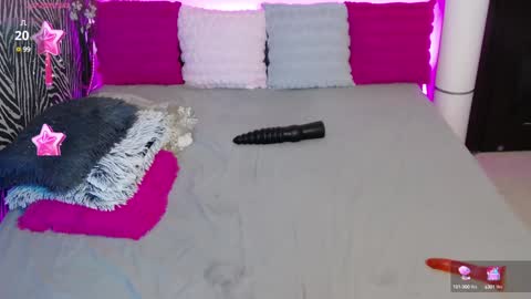 Snapshot of lovelybutterfly chatting on 01/18/25, 10:17    online show from 01/18/25, 10:17