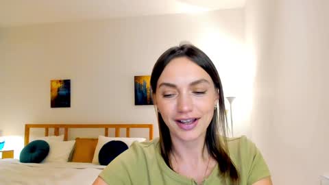 Mia online show from 12/07/24, 06:15
