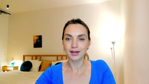 Mia online show from 12/08/24, 08:04