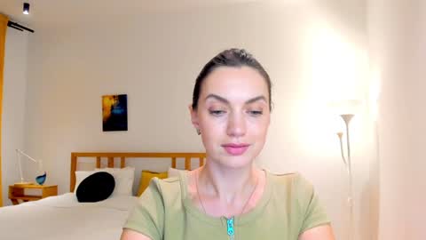 Mia online show from 12/10/24, 01:44